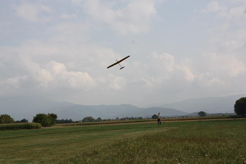 049.jpg